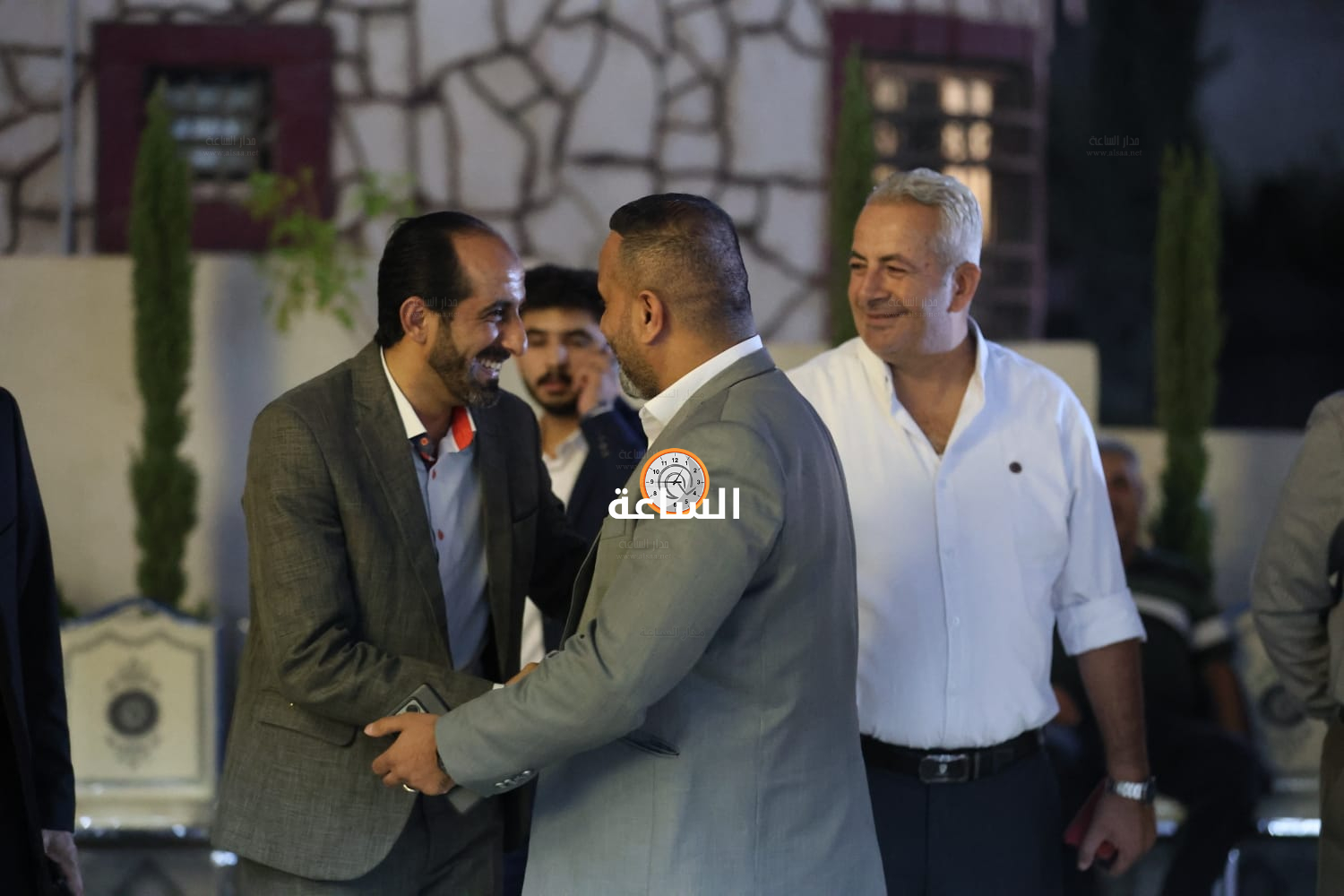 Madar Al-Saa Images 0.052053101050865136