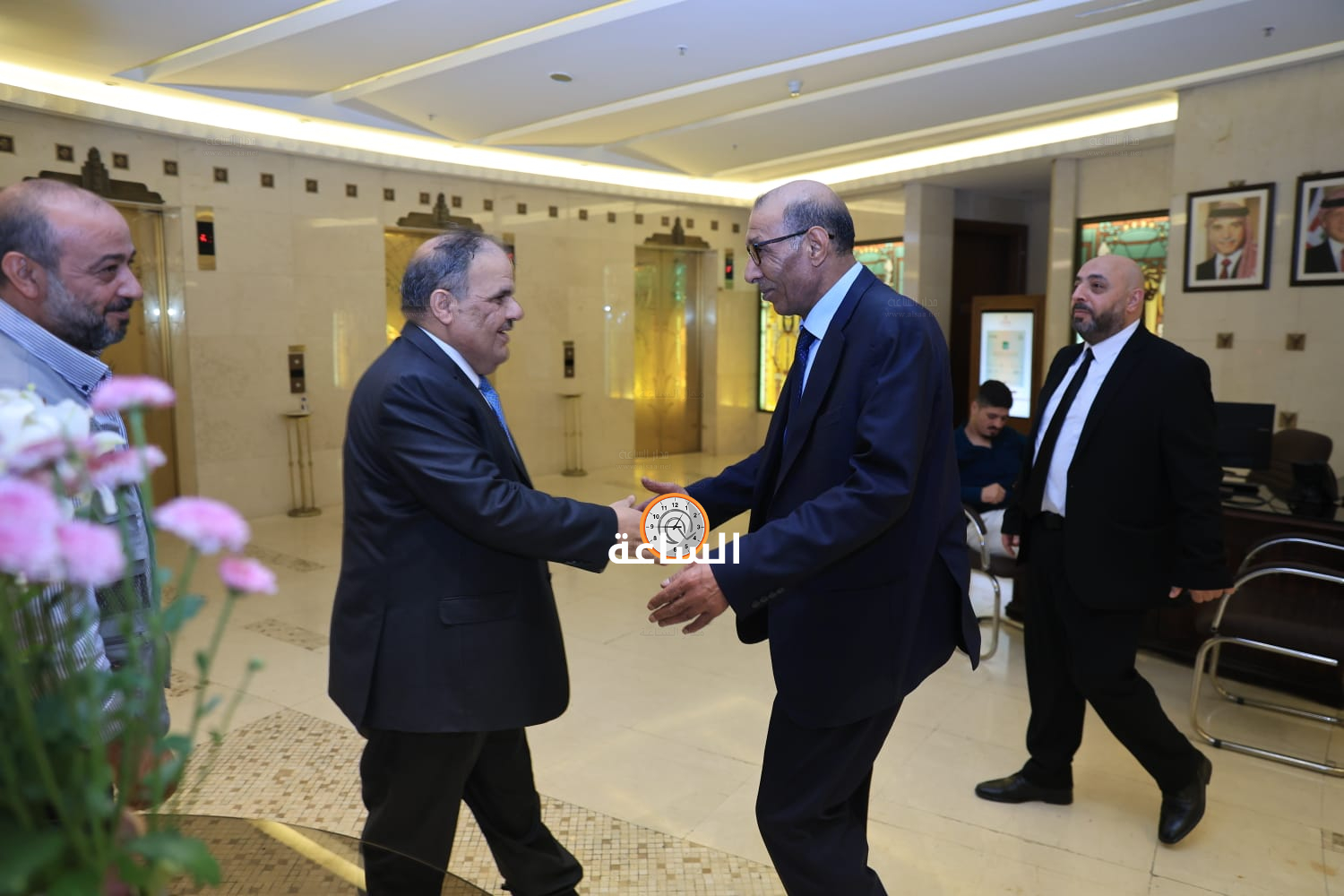 Madar Al-Saa Images 0.1525116227874631