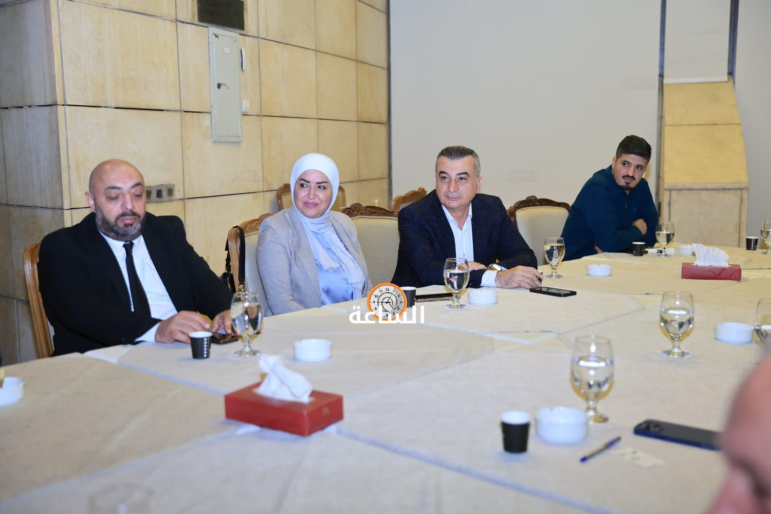 Madar Al-Saa Images 0.3784115406726193