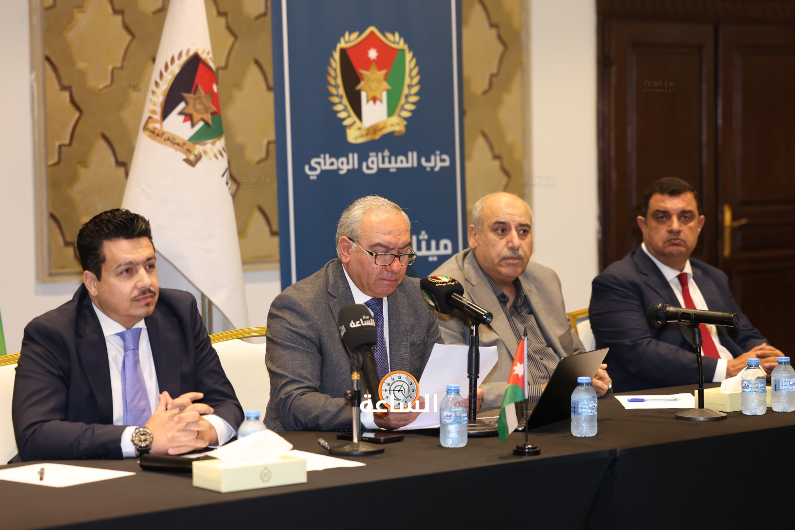 Madar Al-Saa Images 0.7468317857450171