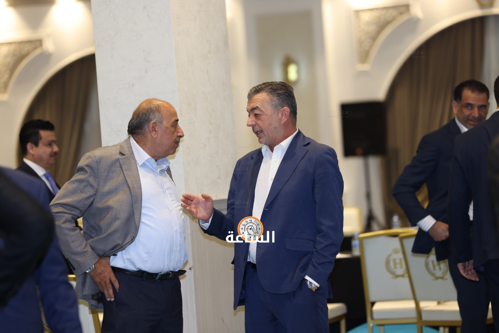 Madar Al-Saa Images 0.618779357279413