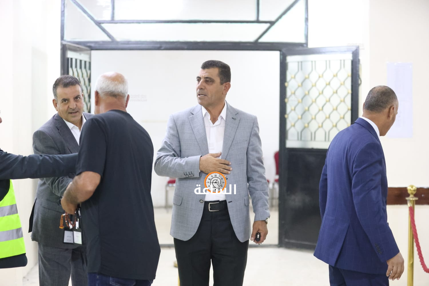 Madar Al-Saa Images 0.3027440561988275