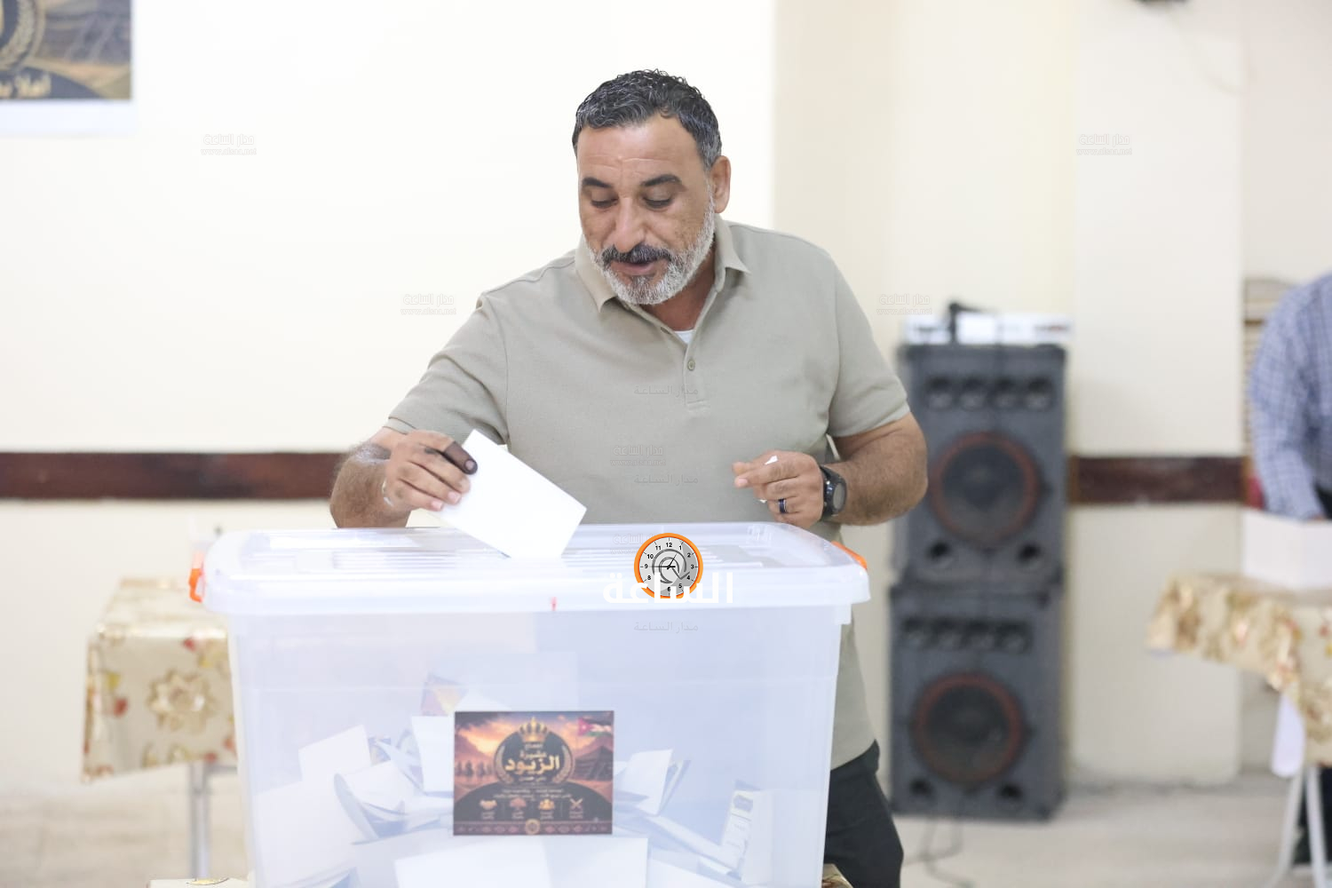 Madar Al-Saa Images 0.3536081904970756