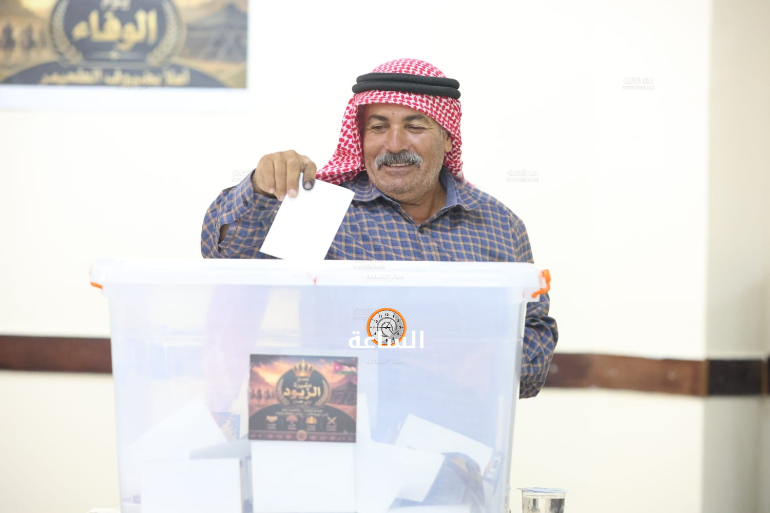 Madar Al-Saa Images 0.7937444774255086