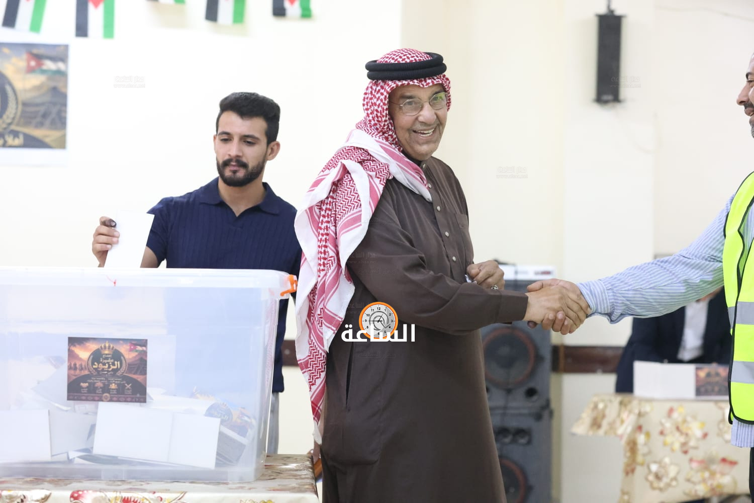 Madar Al-Saa Images 0.6935093661969092