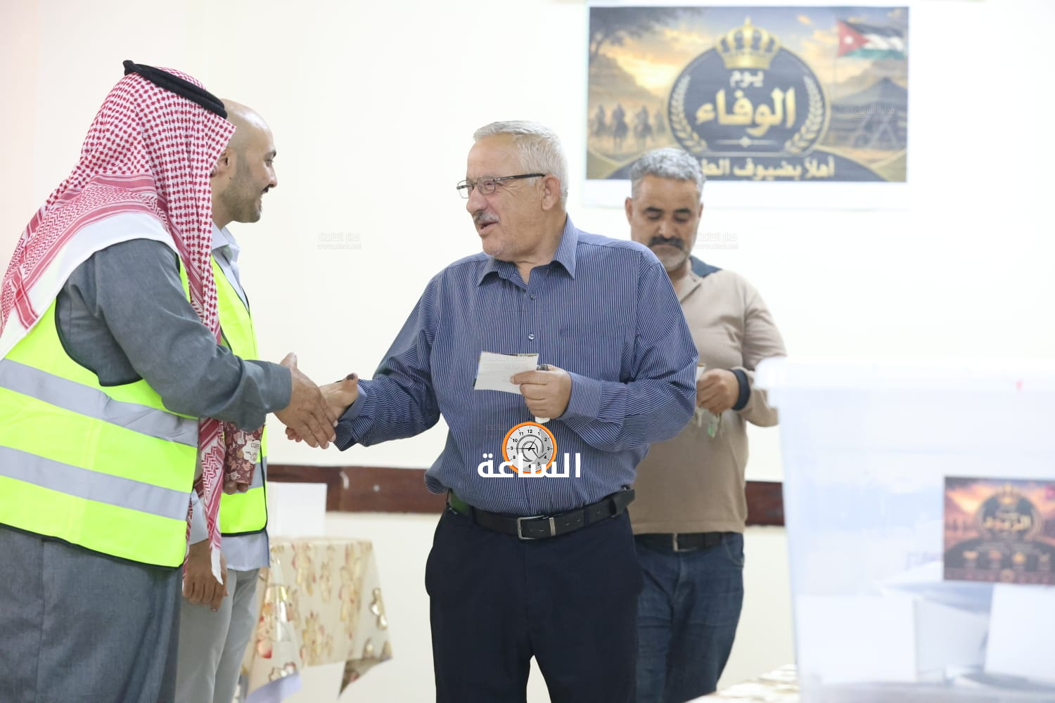Madar Al-Saa Images 0.10136797304025857