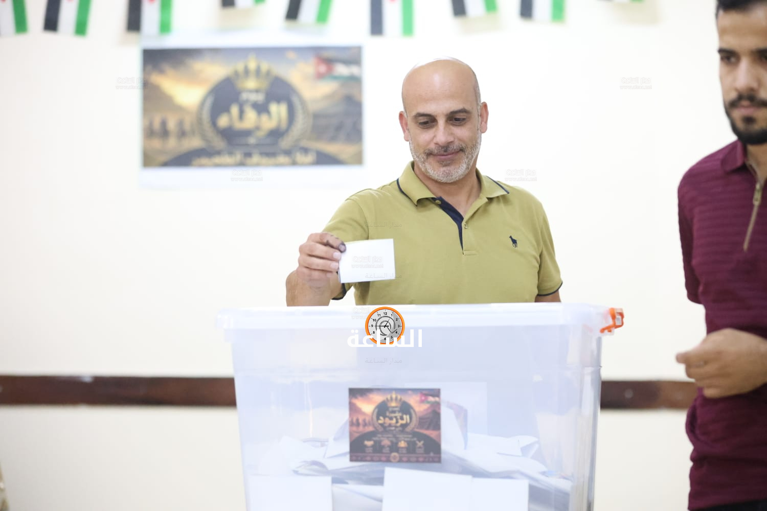 Madar Al-Saa Images 0.43219399619757315