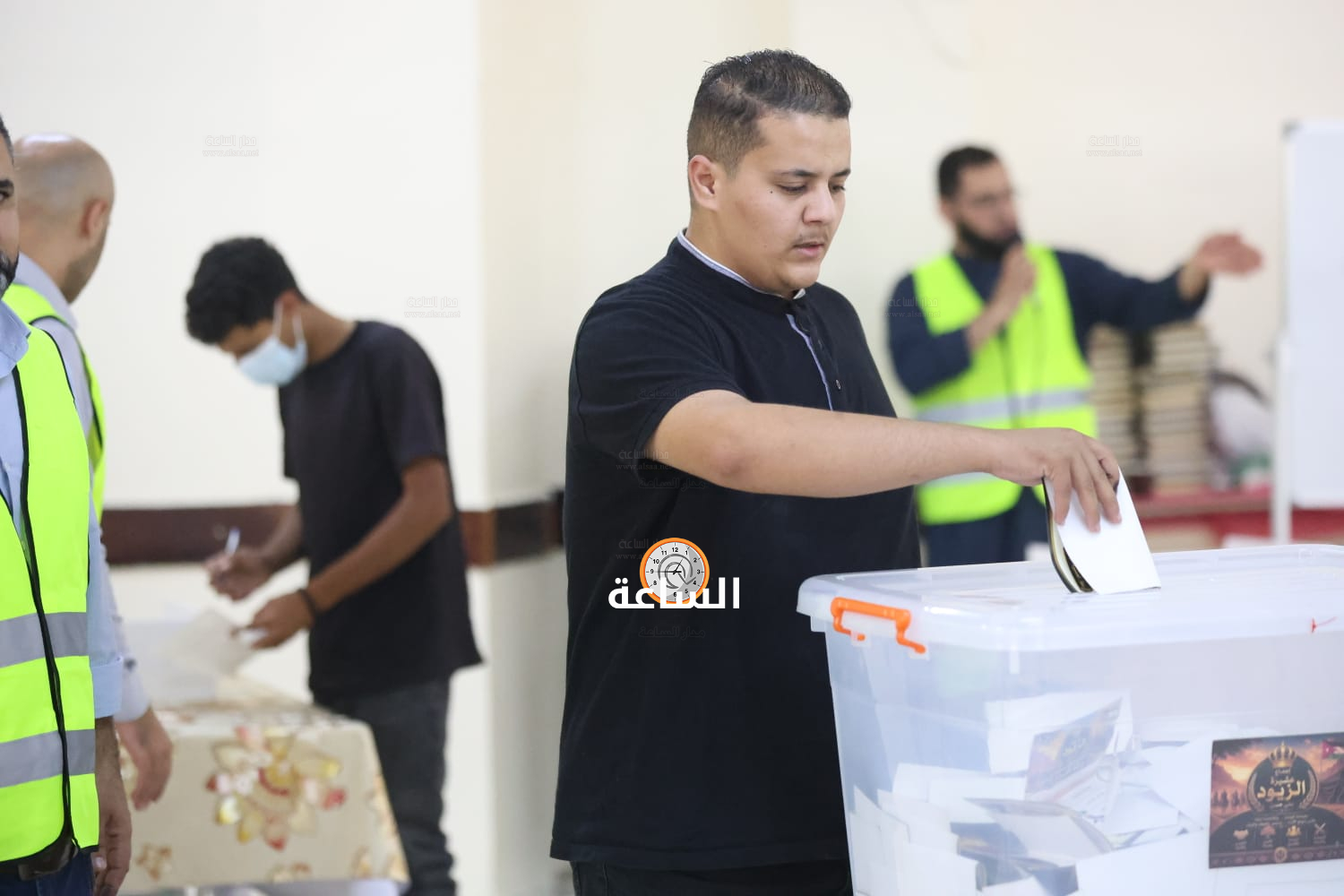 Madar Al-Saa Images 0.6616551545029122