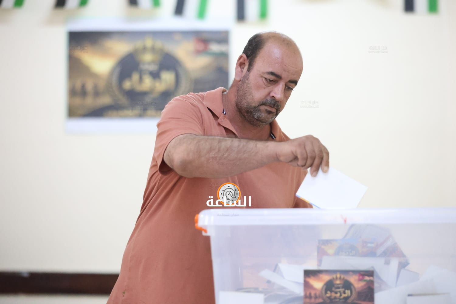 Madar Al-Saa Images 0.479574285464505