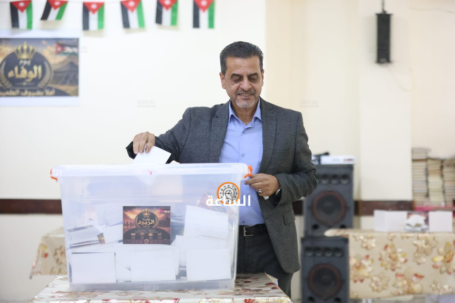 Madar Al-Saa Images 0.44451152582253506