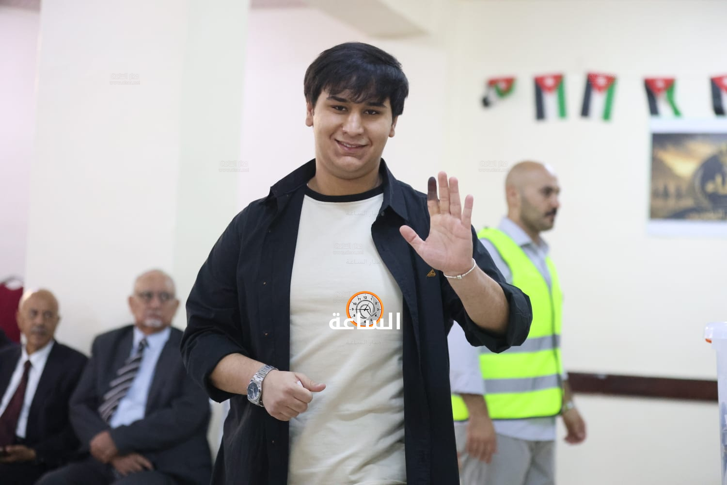 Madar Al-Saa Images 0.5337661857363214