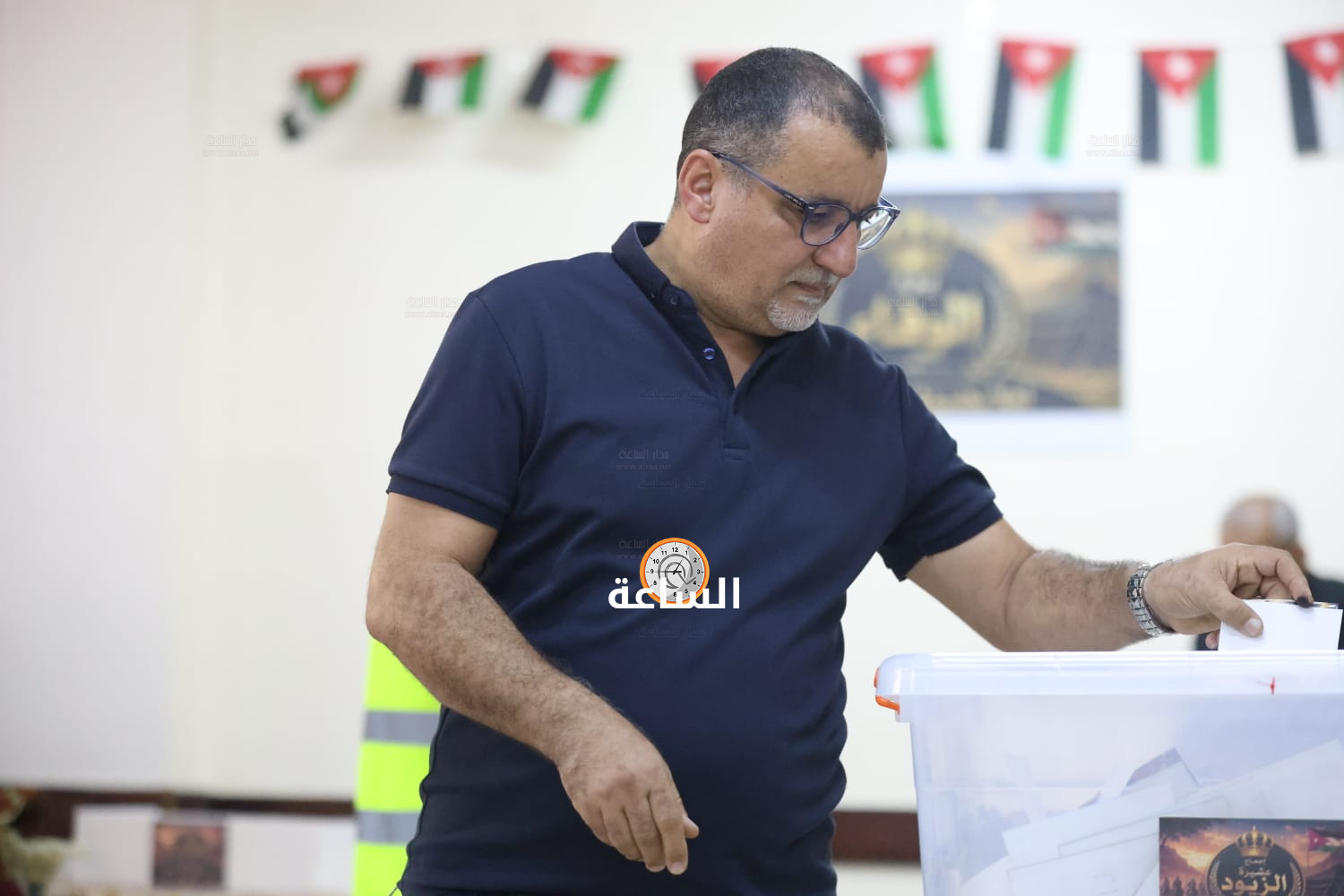 Madar Al-Saa Images 0.1324212970224511