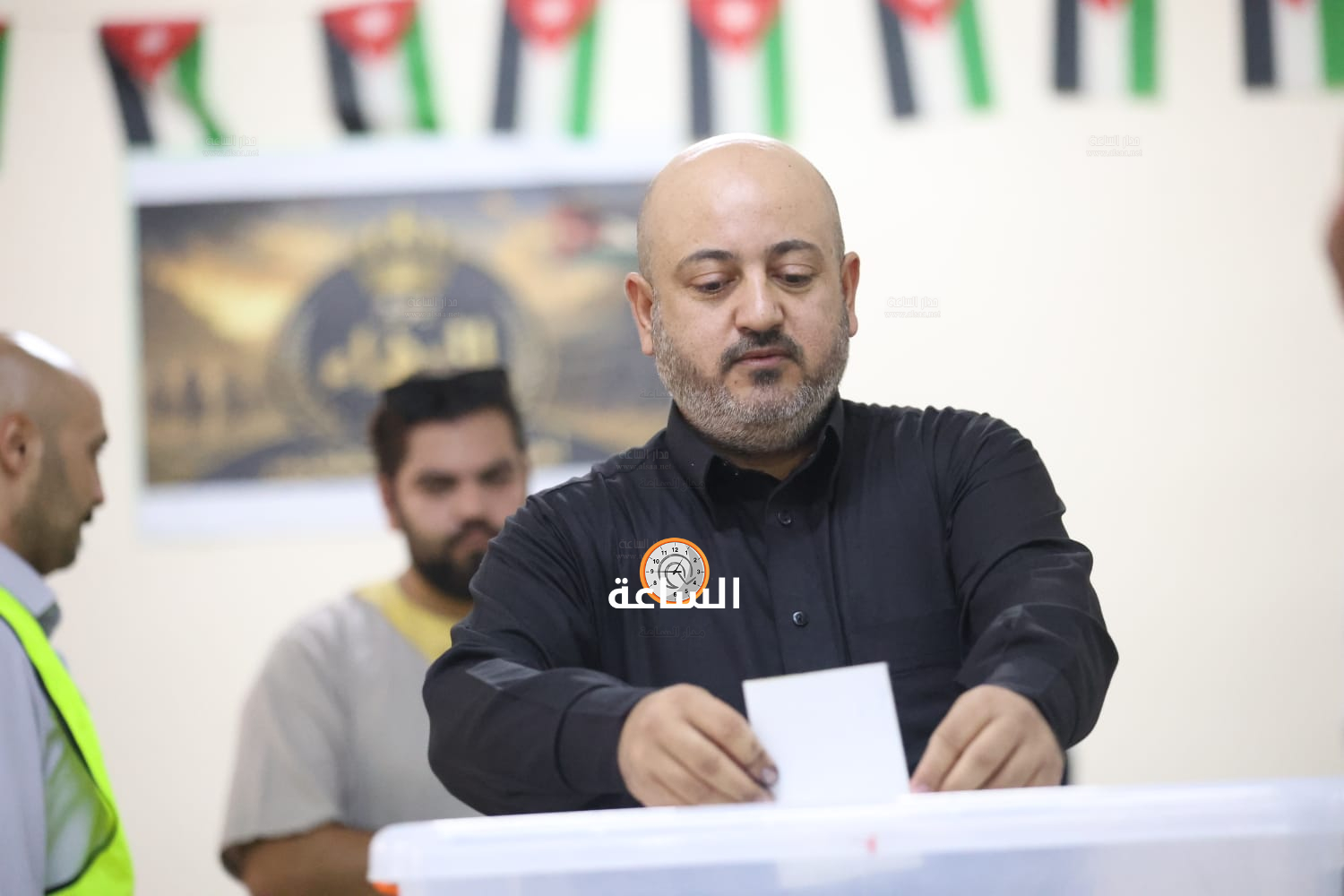 Madar Al-Saa Images 0.7972627288514138