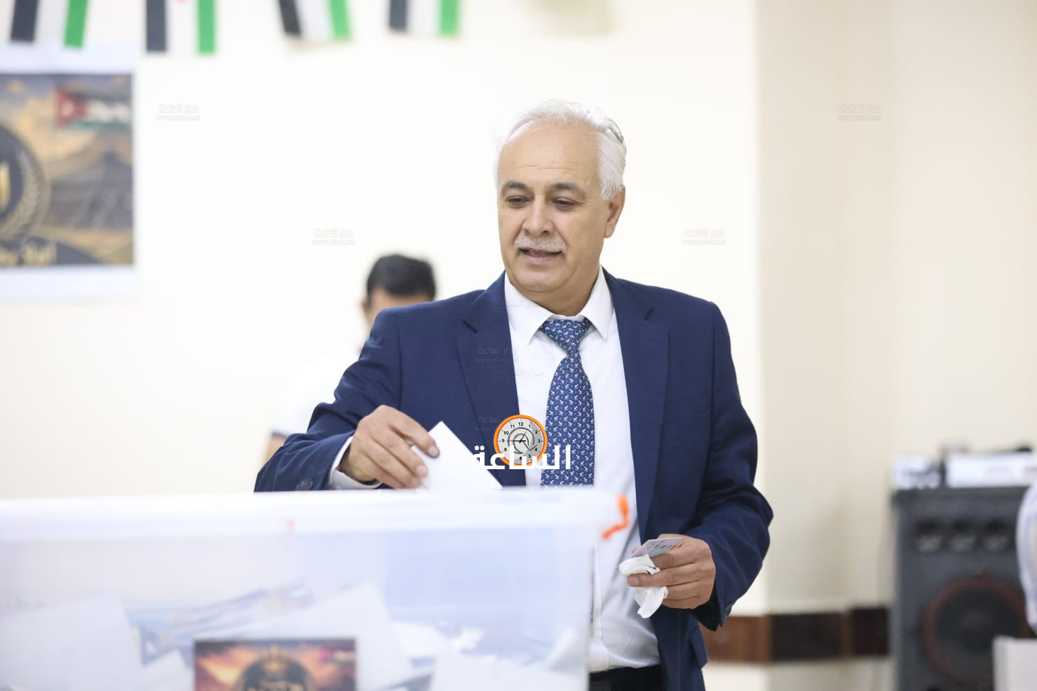 Madar Al-Saa Images 0.04514515447877143