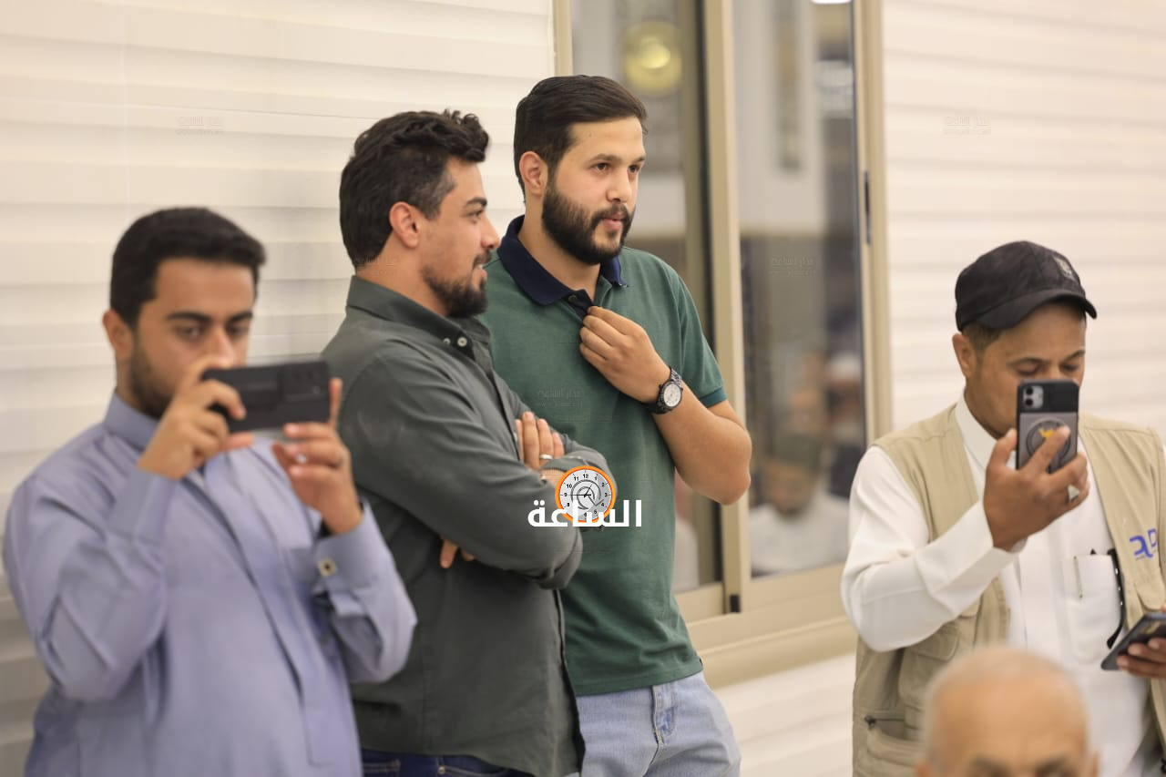 Madar Al-Saa Images 0.4274571337826135