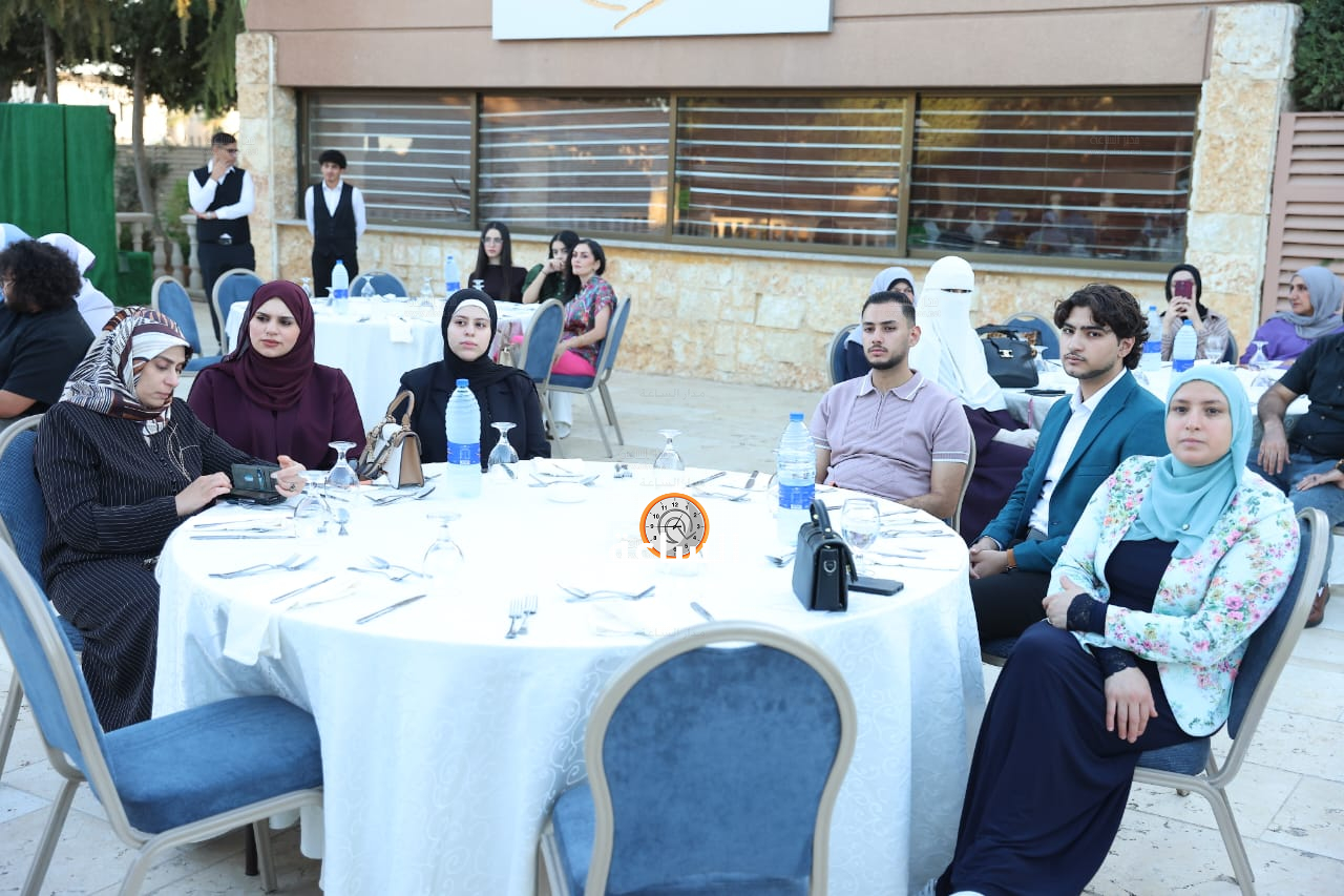Madar Al-Saa Images 0.9408584843219678