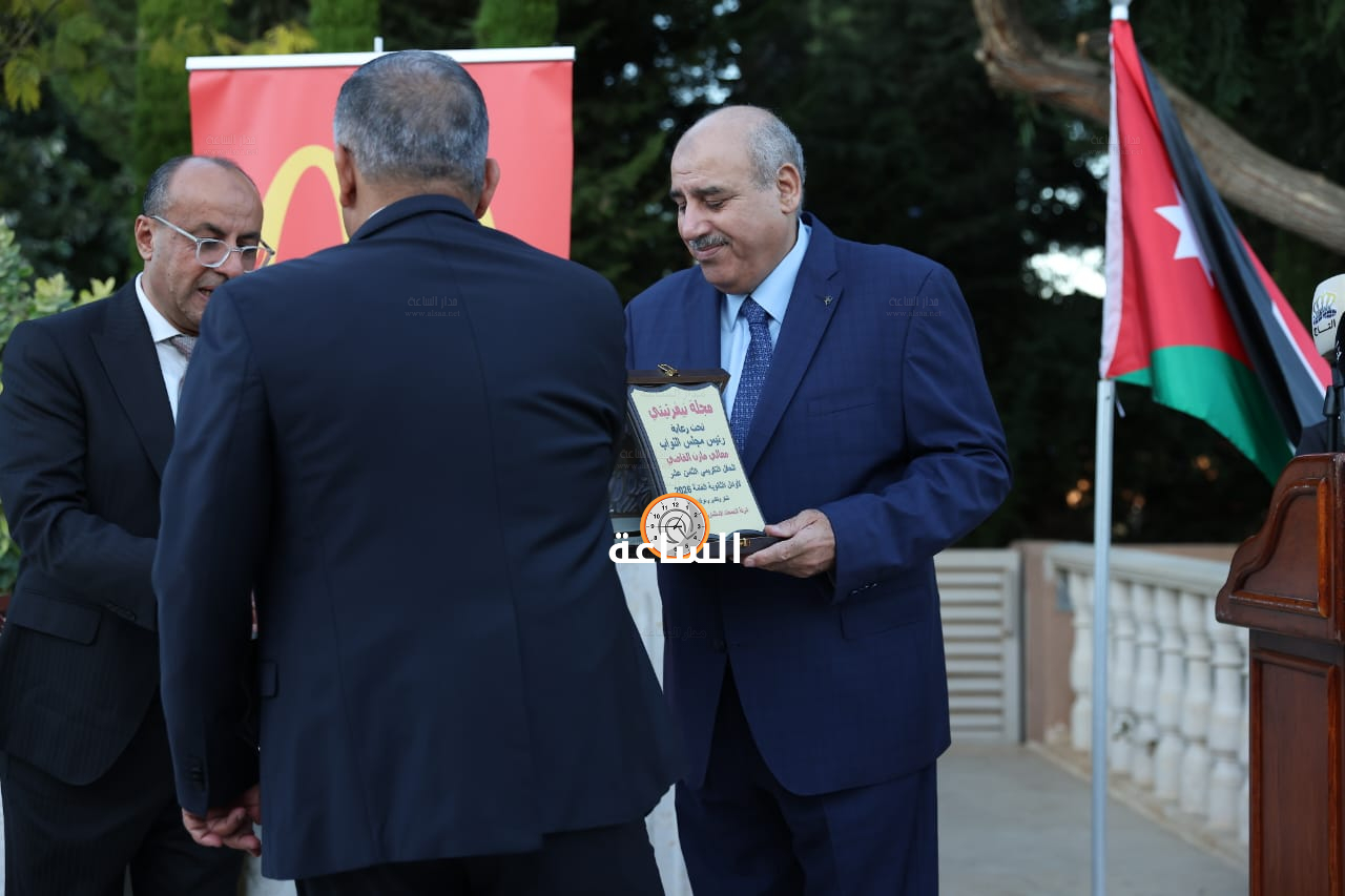 Madar Al-Saa Images 0.8546367552925432