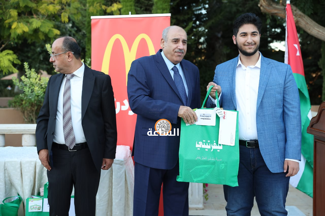 Madar Al-Saa Images 0.0626497941754981