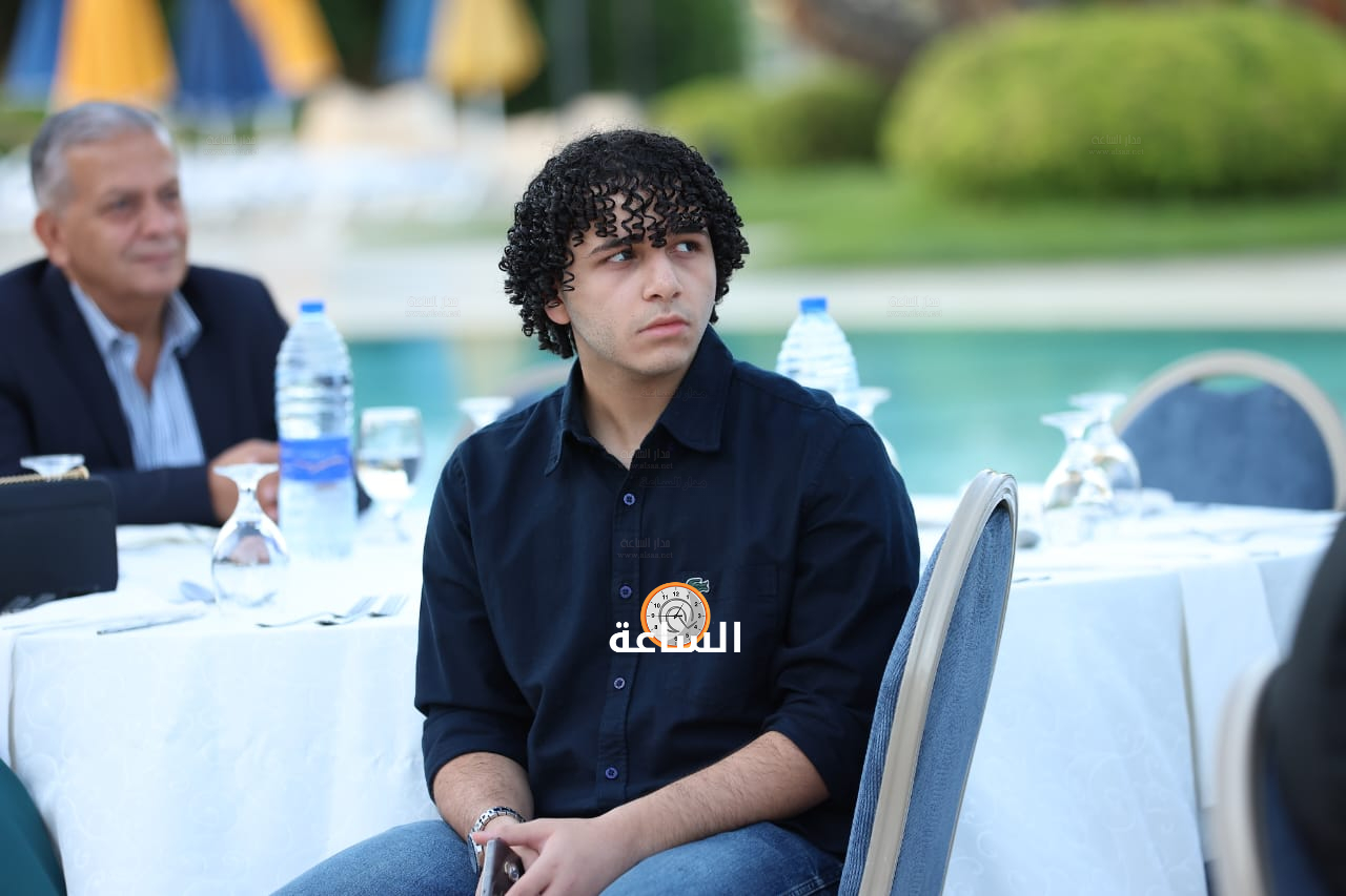 Madar Al-Saa Images 0.16743185554856477