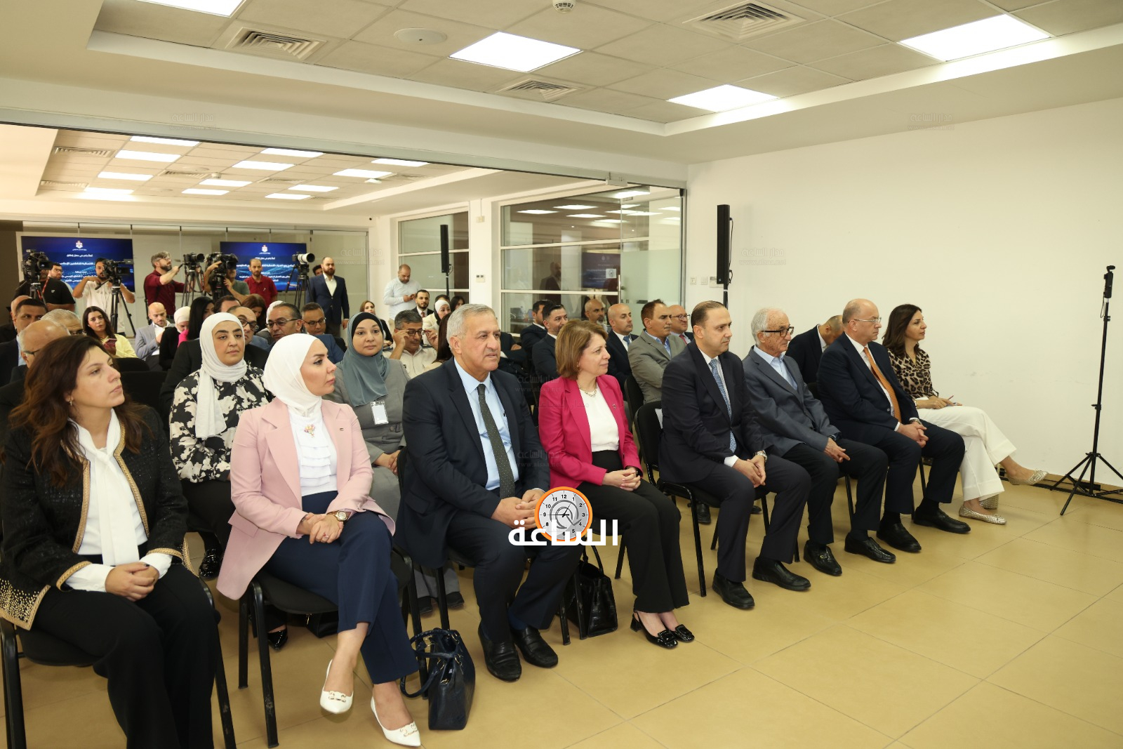Madar Al-Saa Images 0.726771885815987