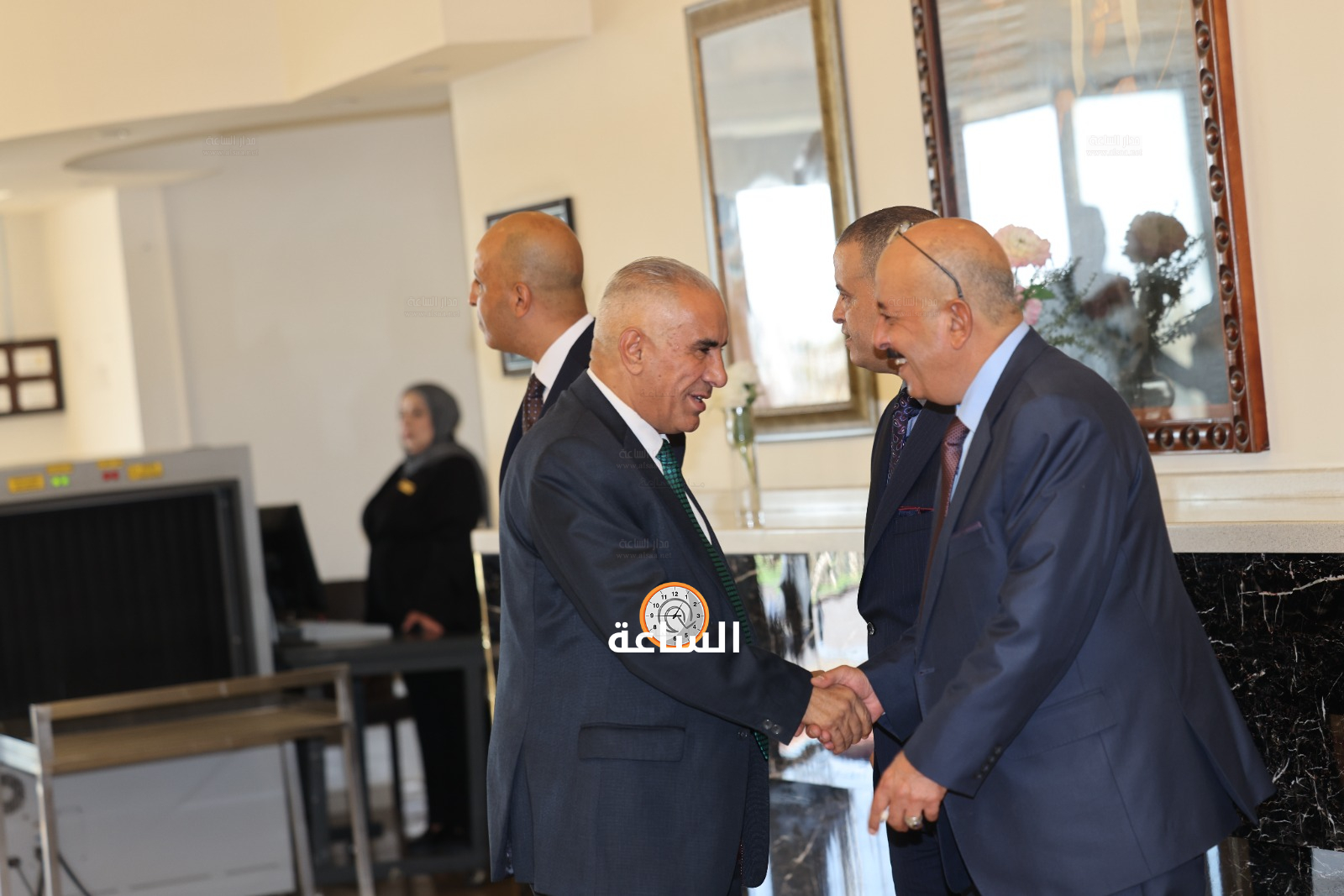 Madar Al-Saa Images 0.28064638734565395