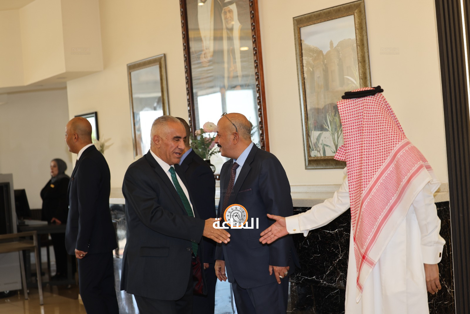 Madar Al-Saa Images 0.46325716364482494