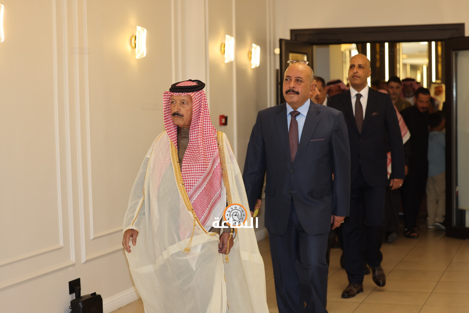 Madar Al-Saa Images 0.16355385311667936