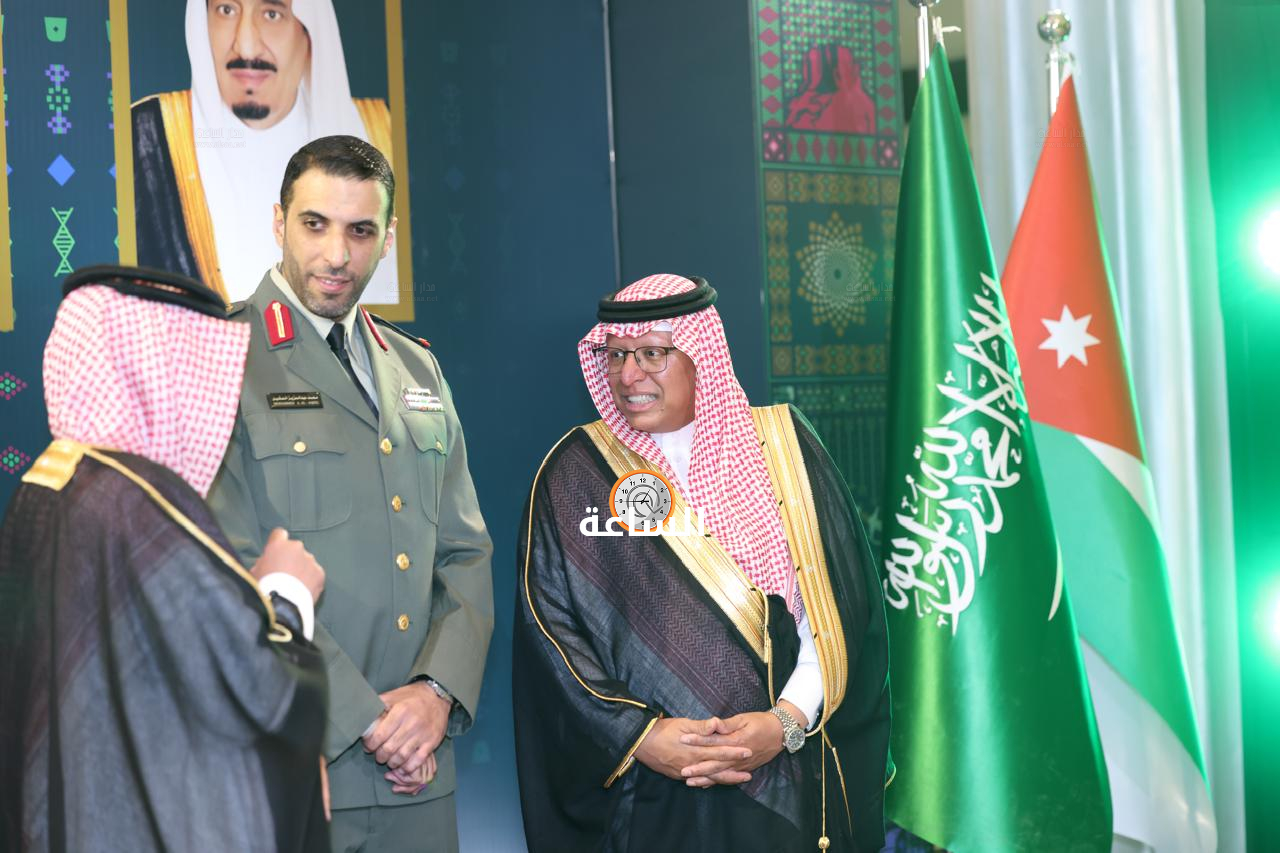 Madar Al-Saa Images 0.7053120249151635