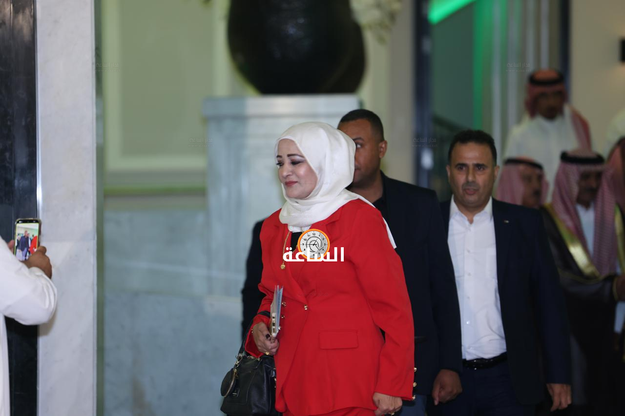 Madar Al-Saa Images 0.47576470010770056