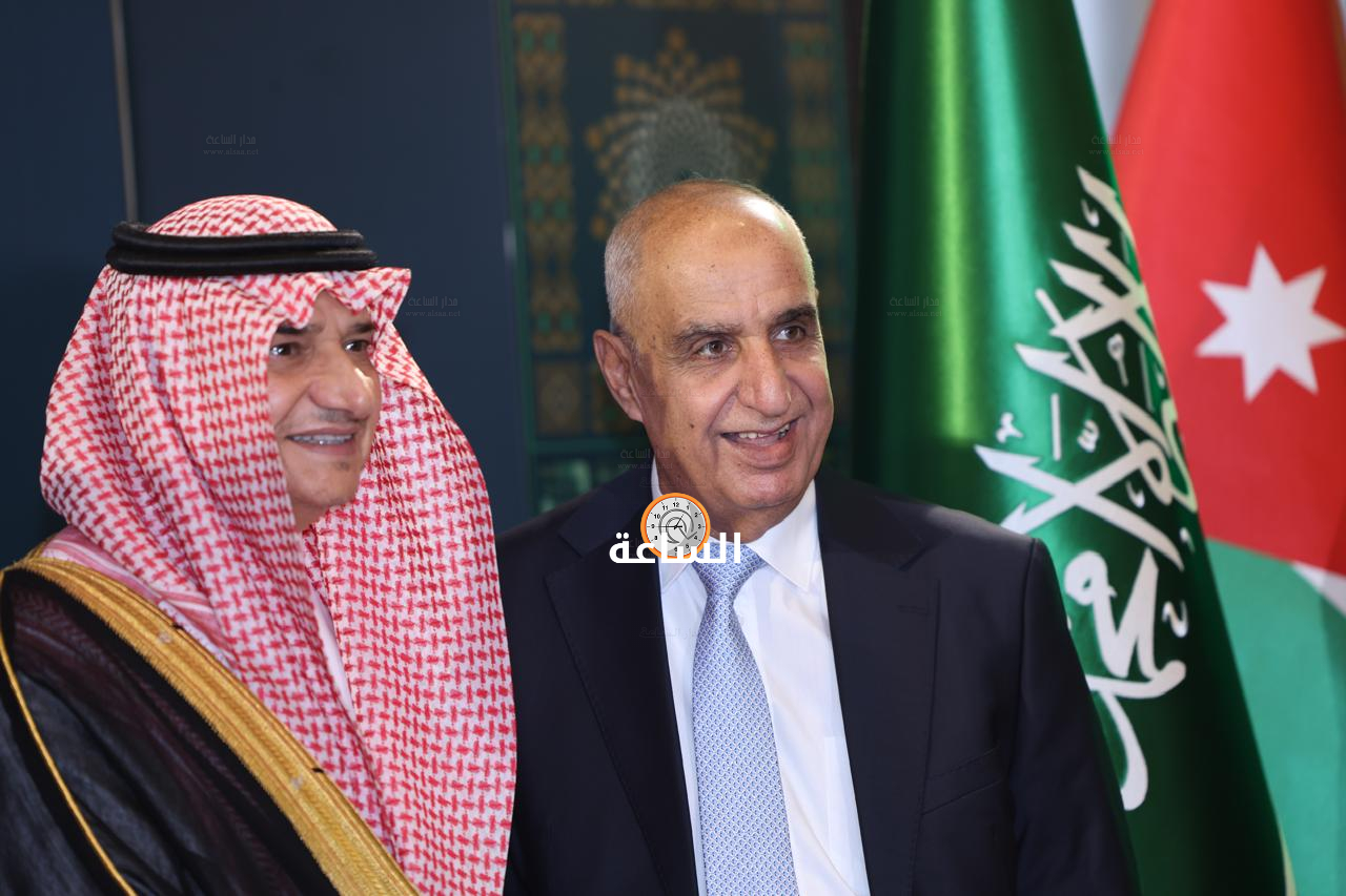 Madar Al-Saa Images 0.6491173982915435