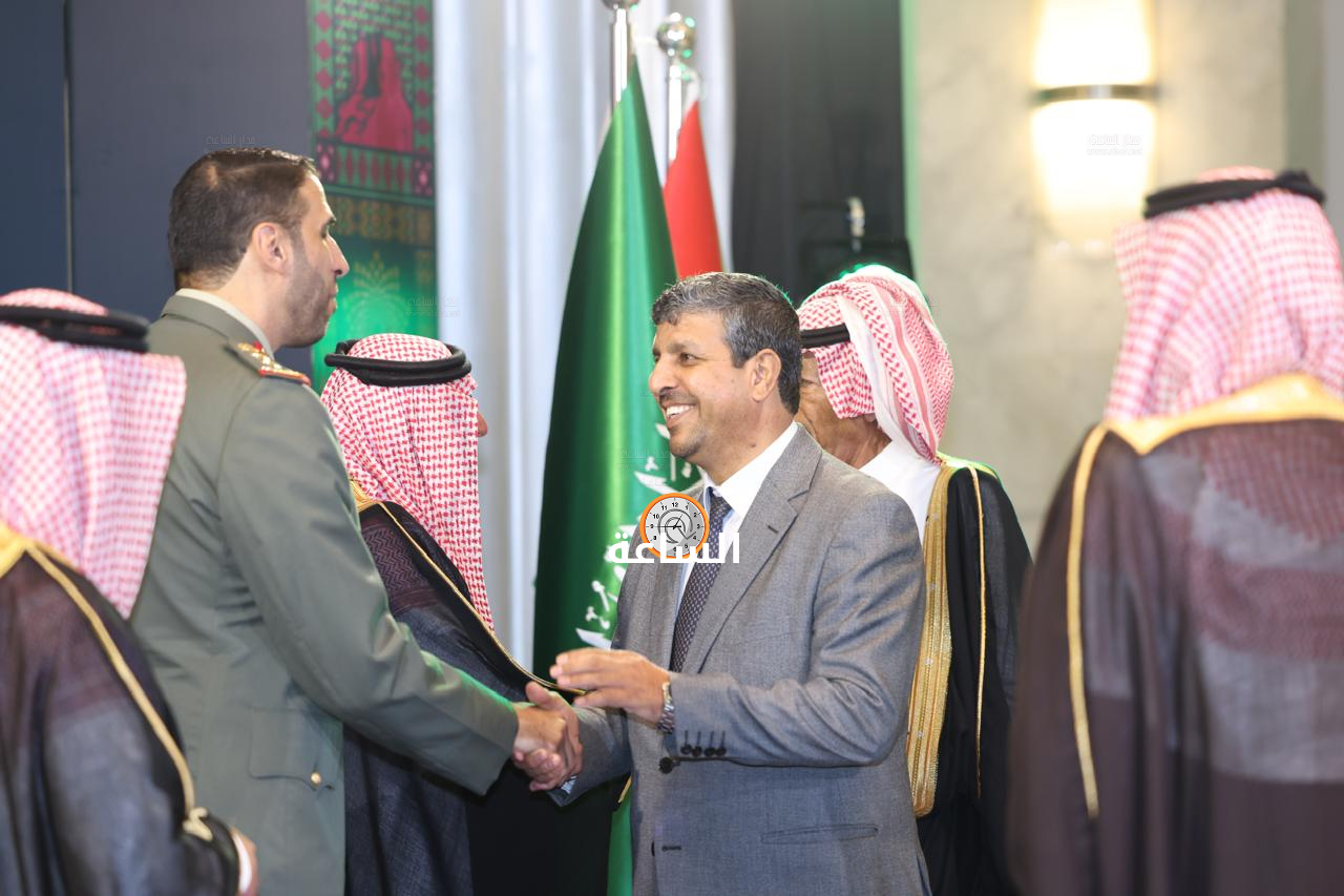 Madar Al-Saa Images 0.7326316345726065
