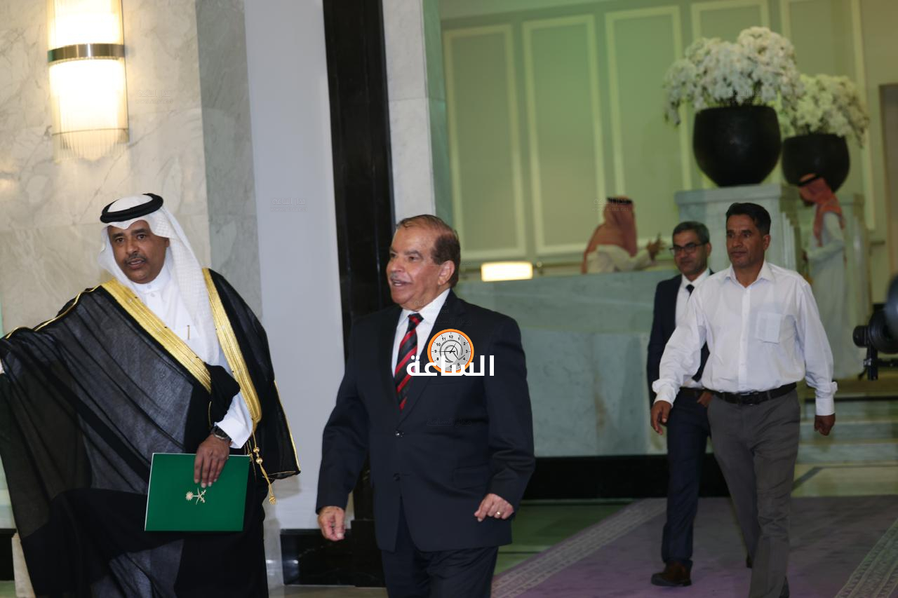 Madar Al-Saa Images 0.14544764043230263