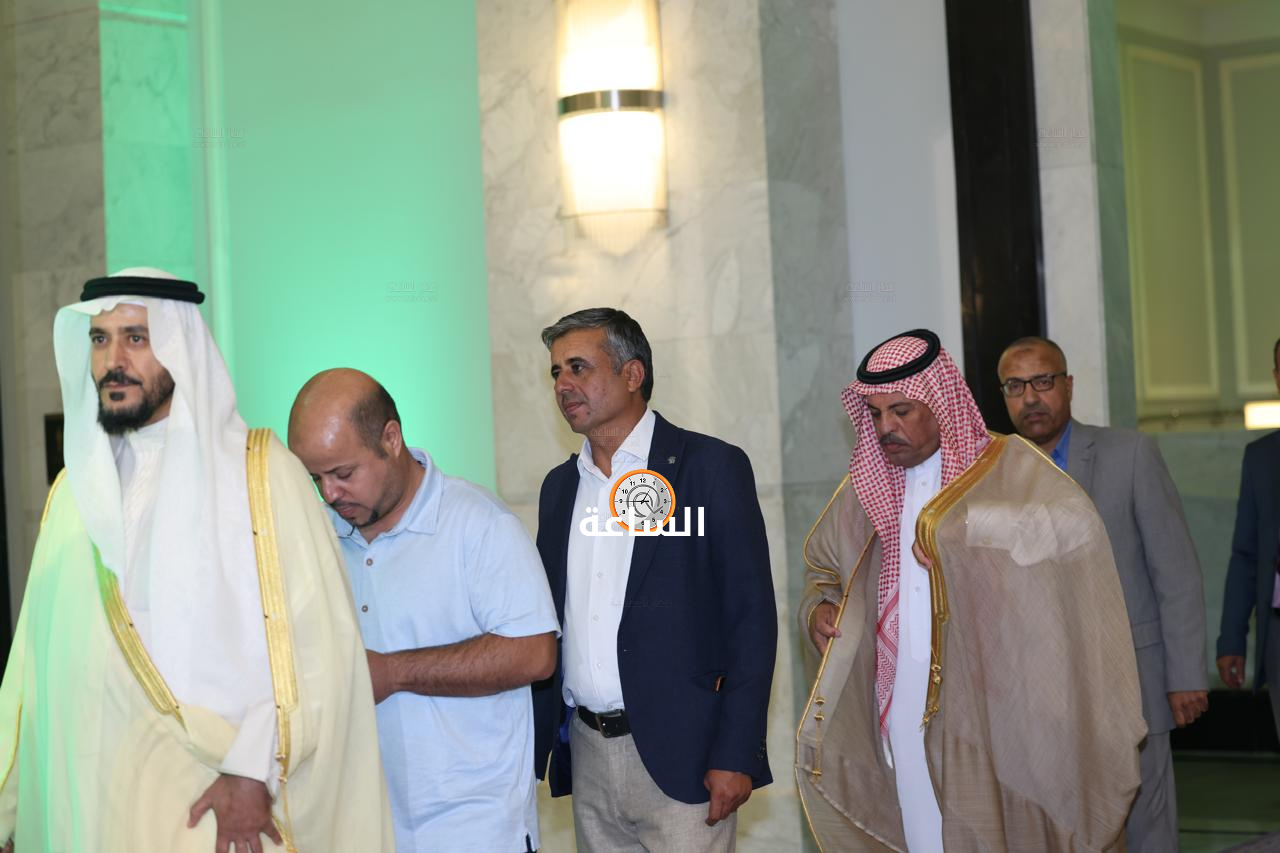 Madar Al-Saa Images 0.7321401359243381