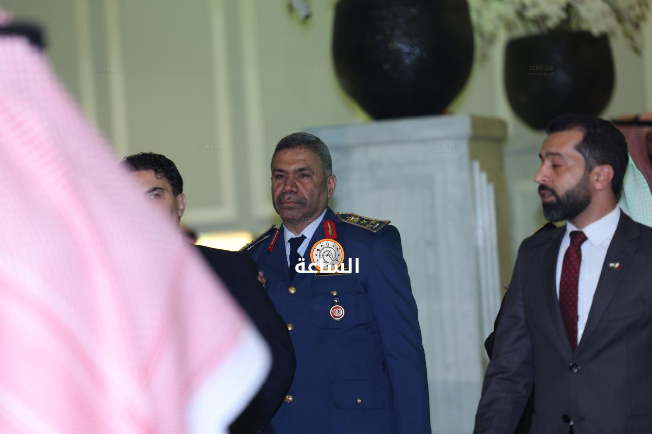 Madar Al-Saa Images 0.5832616078158682