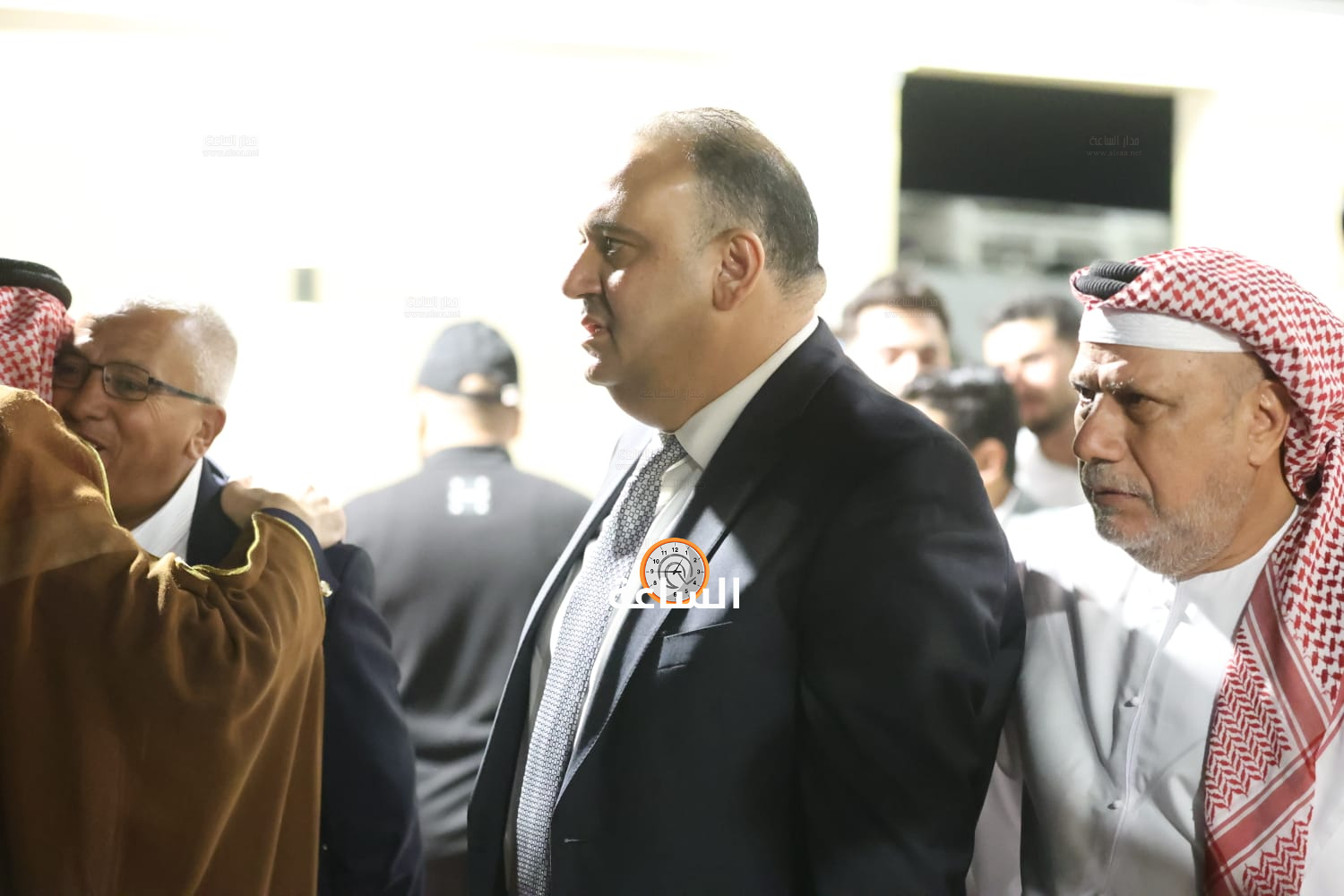 Madar Al-Saa Images 0.816062304914048