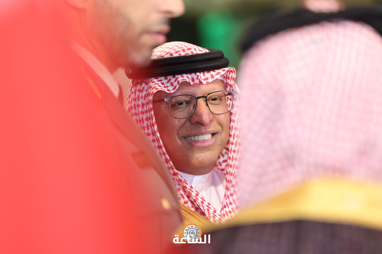 Madar Al-Saa Images 0.23442272815422283