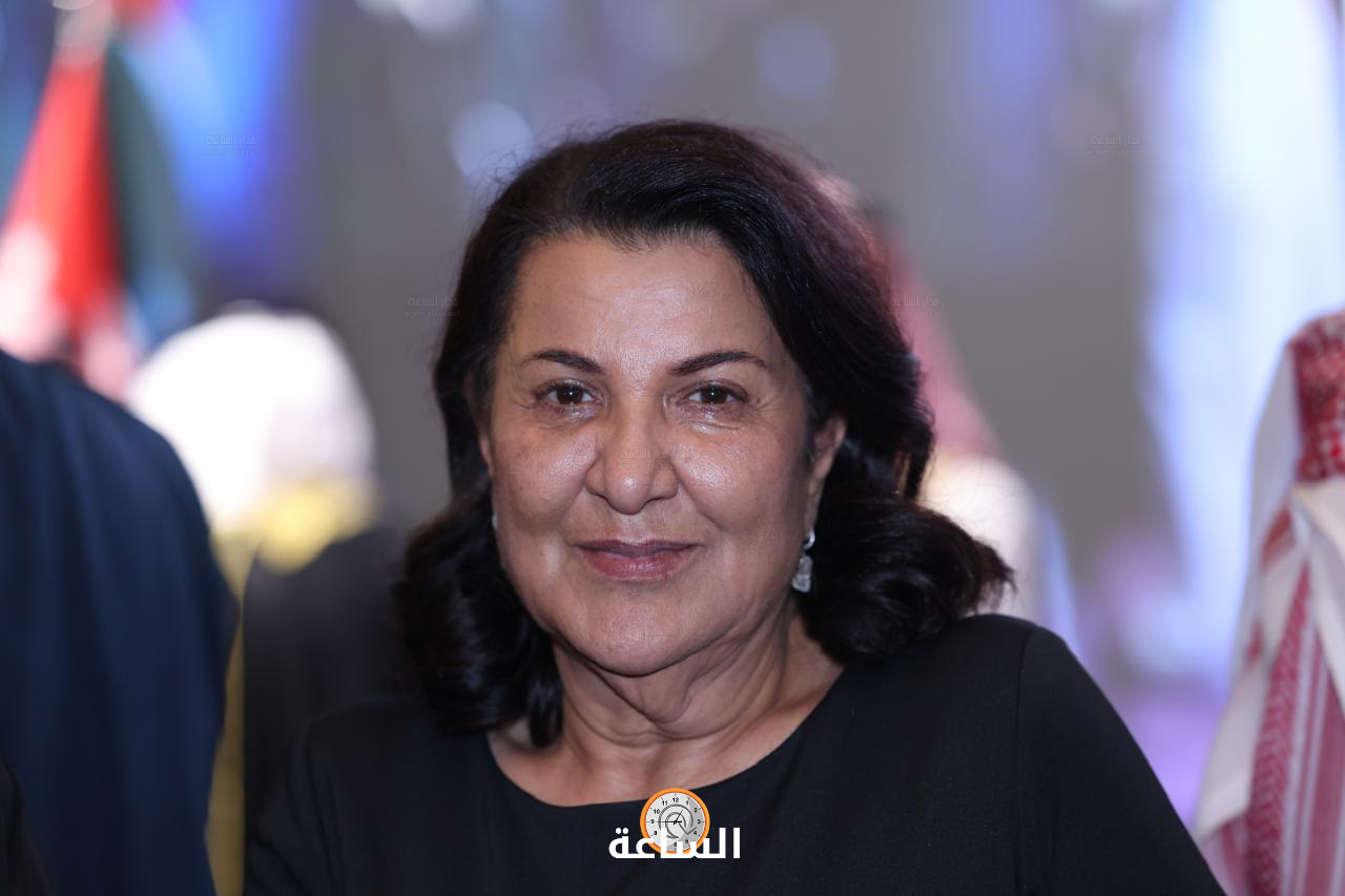Madar Al-Saa Images 0.43183538443915837