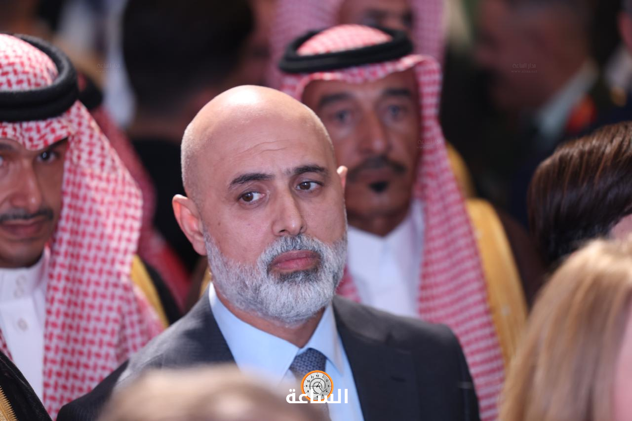 Madar Al-Saa Images 0.013541543596400474
