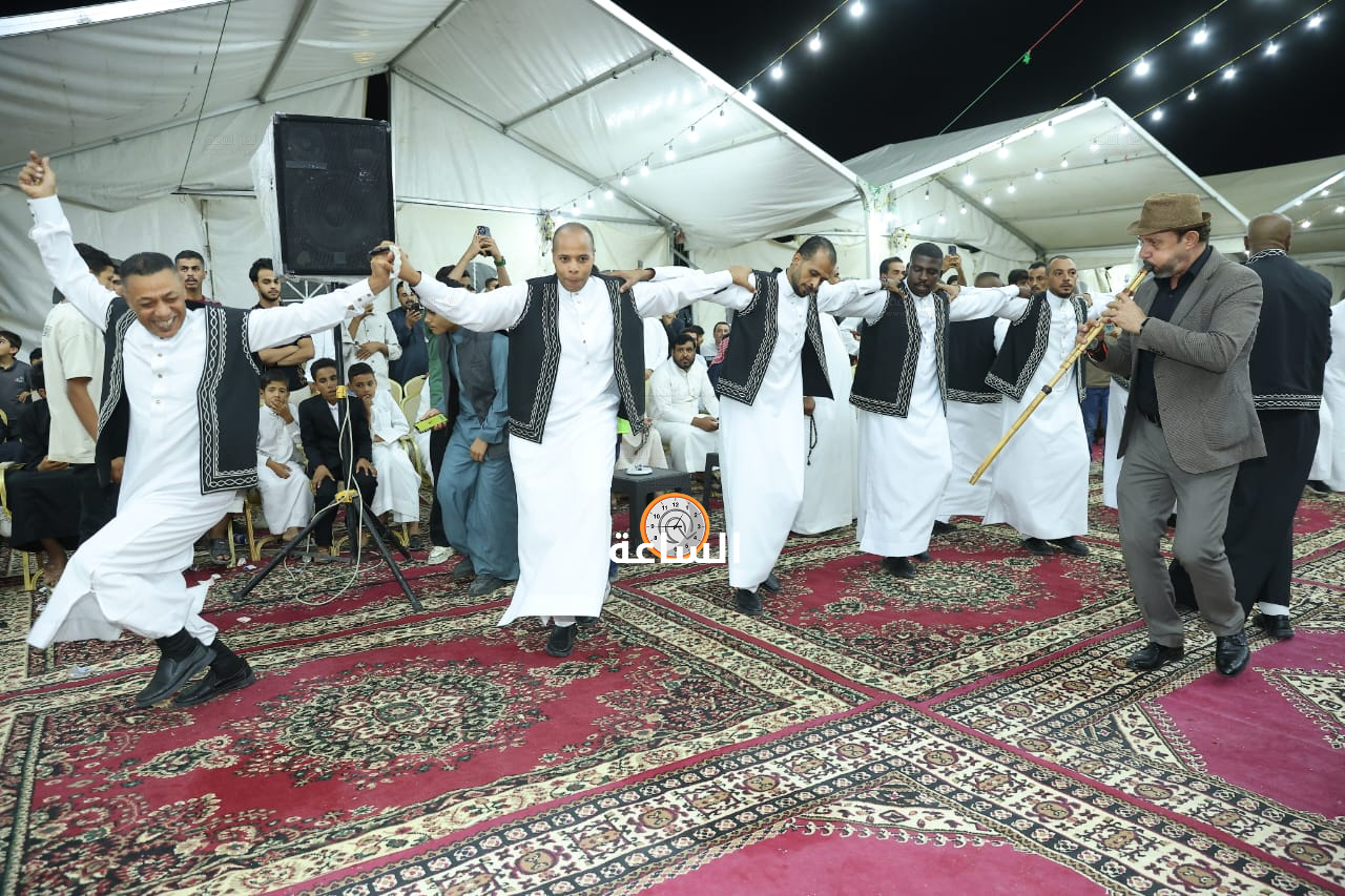 Madar Al-Saa Images 0.24030557643537387