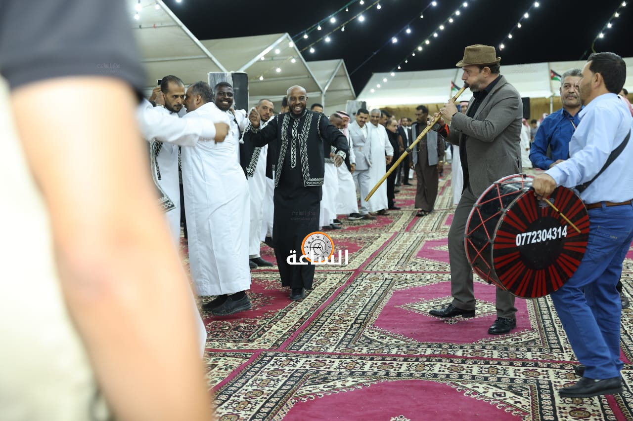Madar Al-Saa Images 0.5728339570723431