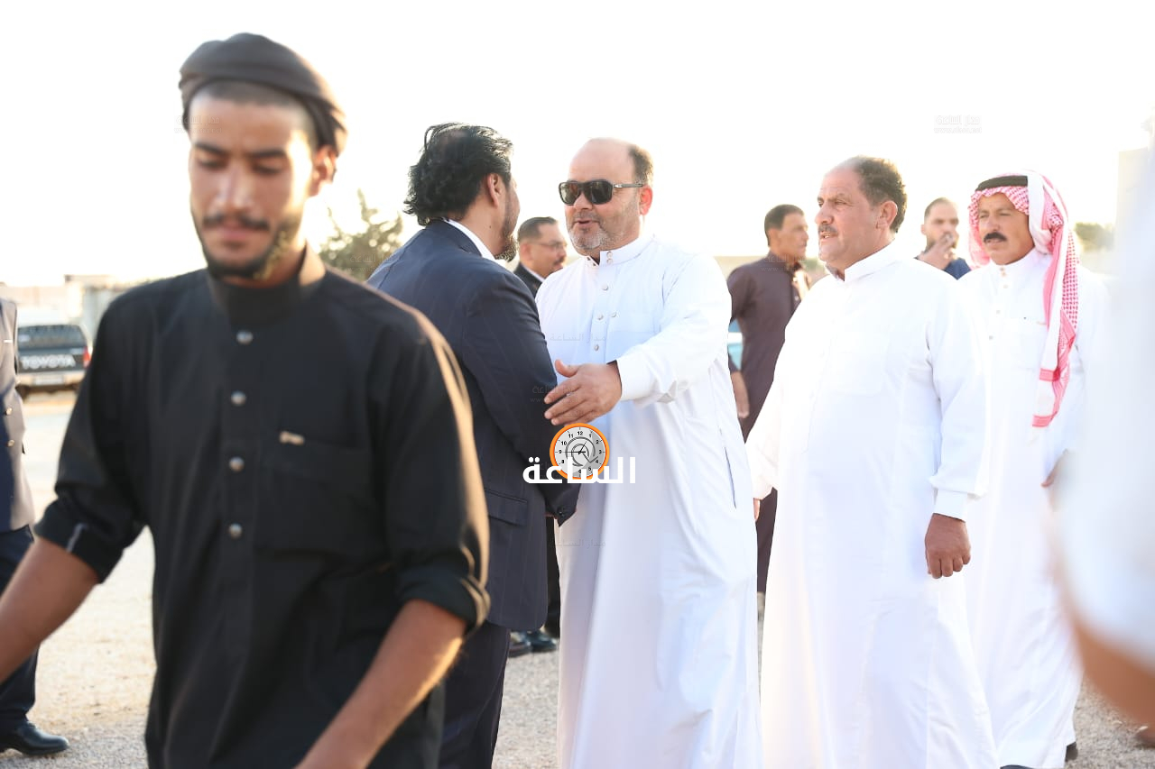 Madar Al-Saa Images 0.7039402620106349