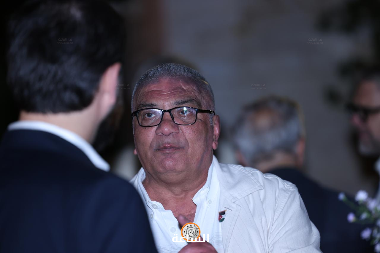 Madar Al-Saa Images 0.836915378092924
