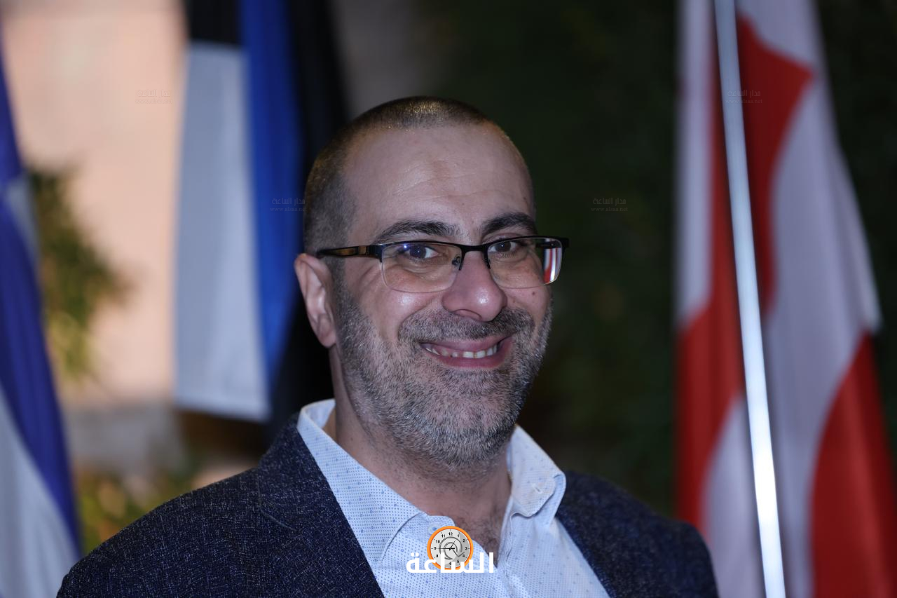 Madar Al-Saa Images 0.42668175579376544