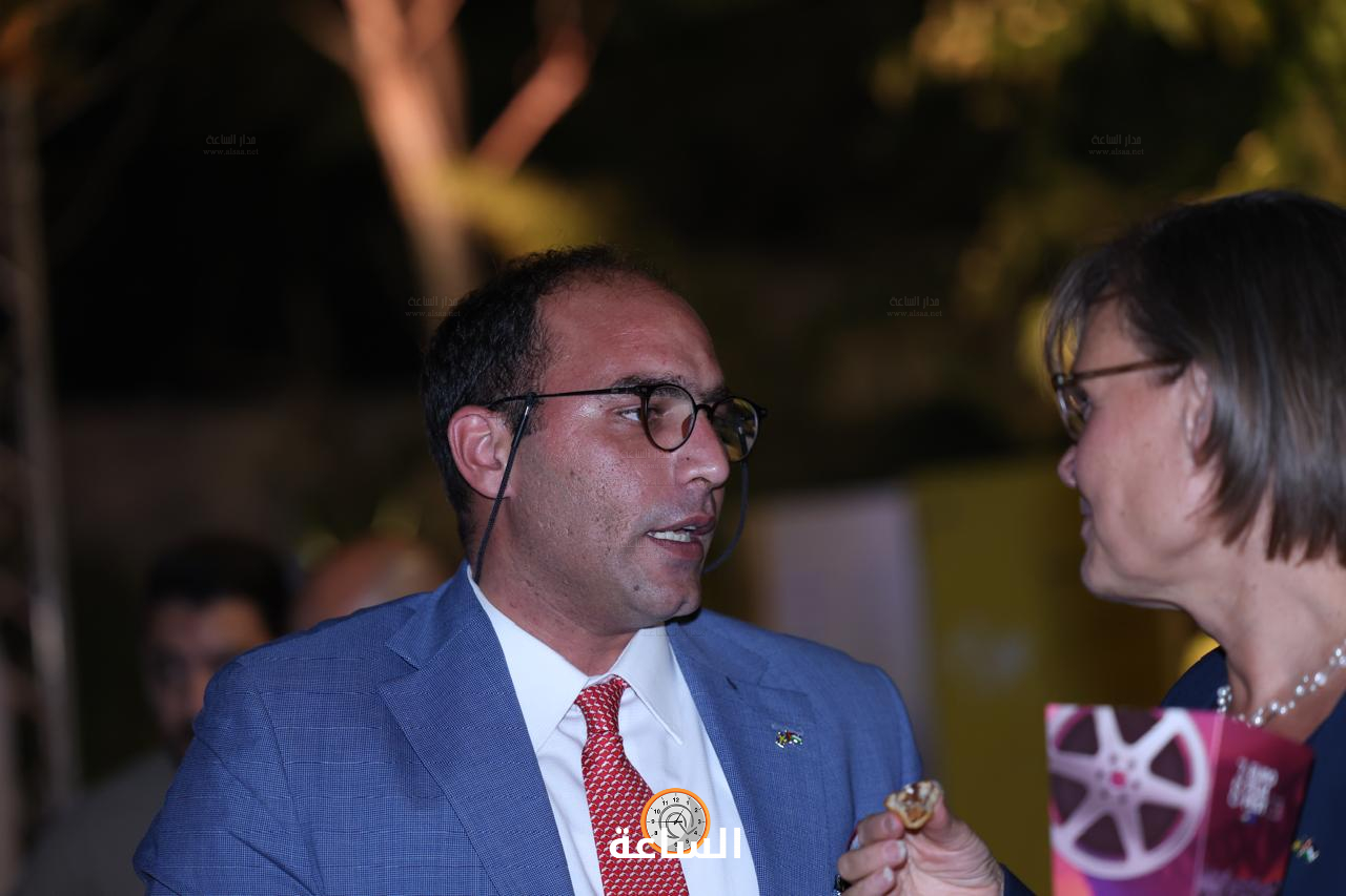 Madar Al-Saa Images 0.8118926751122995