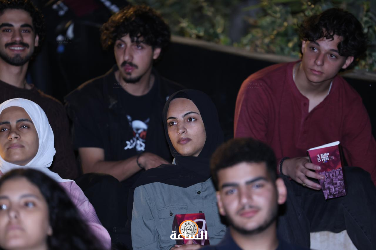 Madar Al-Saa Images 0.4828602891608734