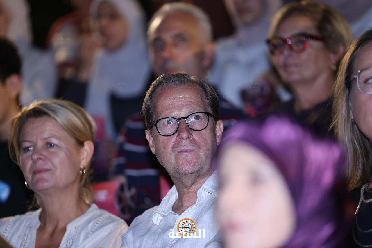Madar Al-Saa Images 0.32396137945310066