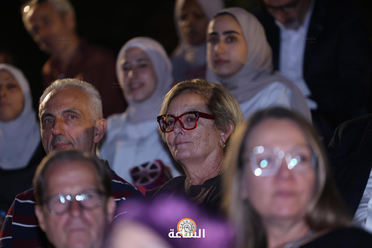 Madar Al-Saa Images 0.164501216467283