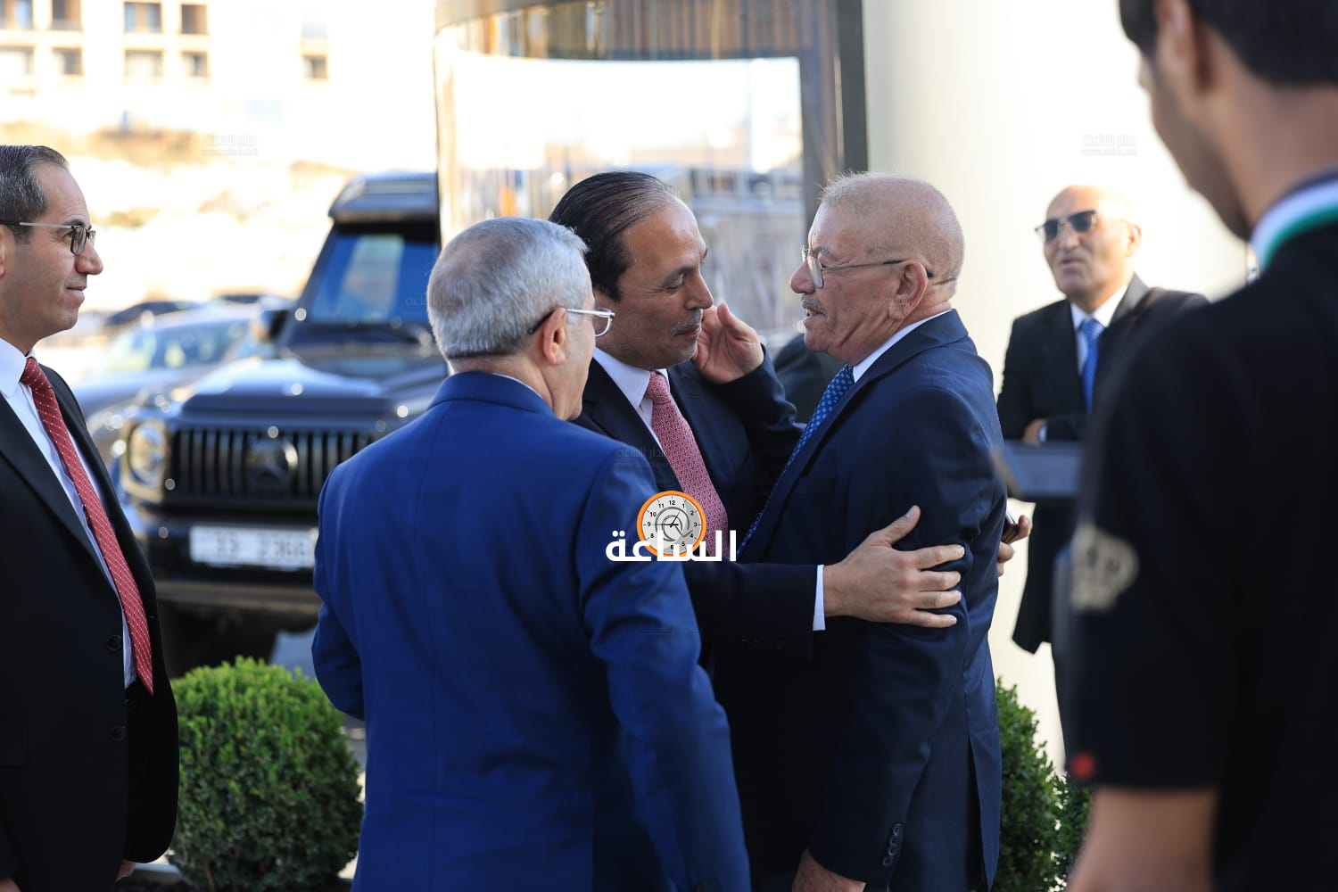 Madar Al-Saa Images 0.3101681341394338