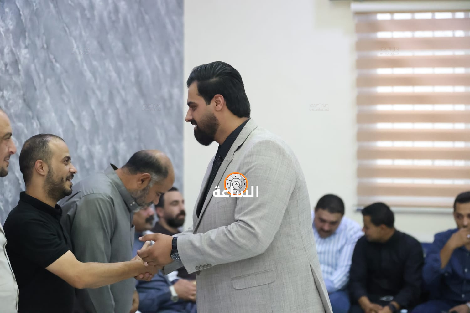 Madar Al-Saa Images 0.054199327775428574