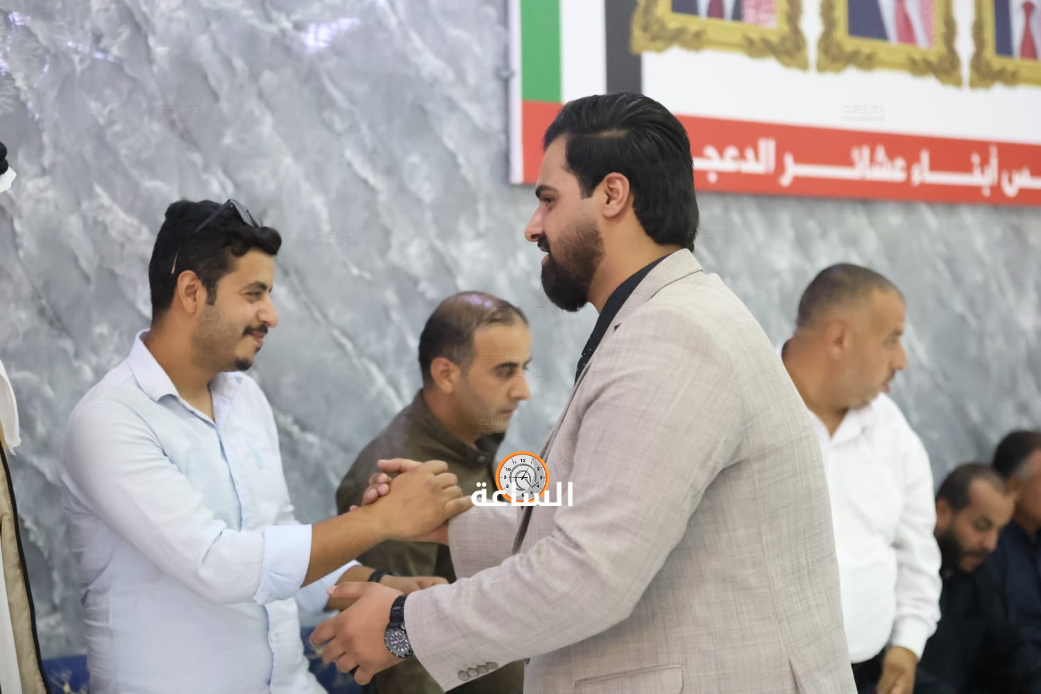 Madar Al-Saa Images 0.7065776155220128